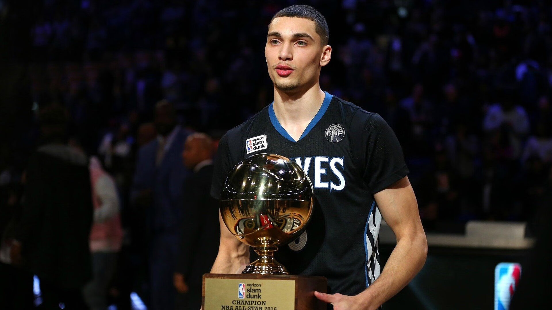 王者荣耀职业赛操作极致精彩，王者荣耀职业选手比赛视频