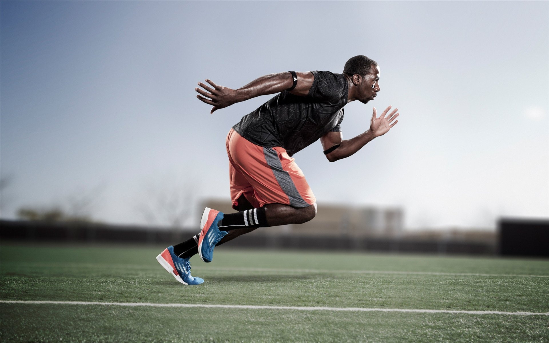 电竞少年挑战极限刷新纪录，电竞少年有谁